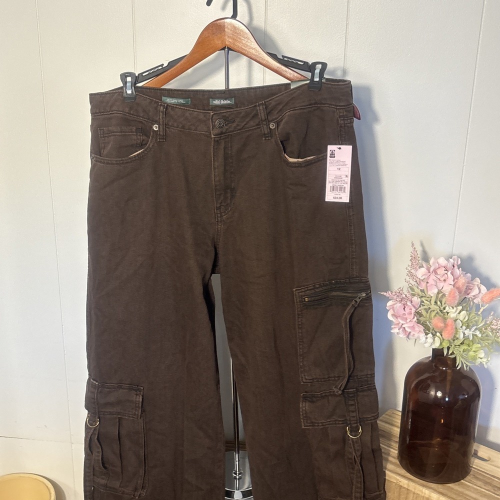 Wild Fable Women's Dark Brown Cargo Jeans Sz 12 Mid Rise 90s Look New